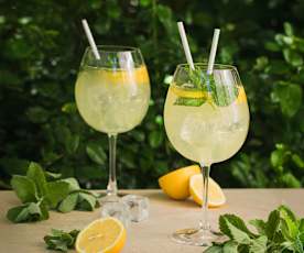 Limoncello spritz
