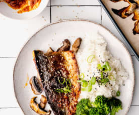 Cabillaud glacé à la coréenne, riz et brocoli vapeur