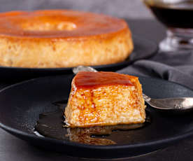 Pudim de leite condensado com calda de caramelo