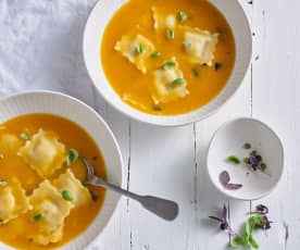 Crema de calabaza con raviolis