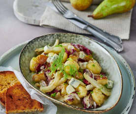 Salată de gnocchi și pere, cu radicchio și Gorgonzola