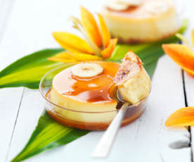 Crème caramel, noix de coco et banane