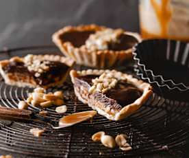 Minitartelettes aux cacahuètes, chocolat et caramel