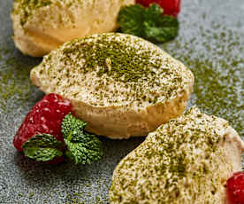 抹茶奶油奶酪配覆盆子