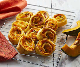 Girelle di sfoglia con crema di zucca e speck