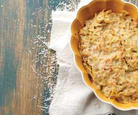 Farfalle com bacon e cogumelos