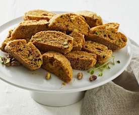 Cantuccini pistacchio, pomodori secchi e olive