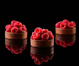 Bachour: Tartas de frambuesa con chocolate 