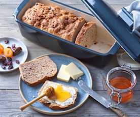 Pane per la colazione con frutta secca