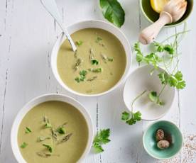 Crema de espárragos verdes y espinacas