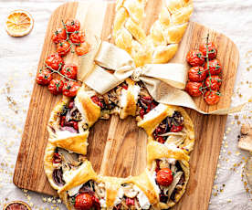 Wieniec z ciasta francuskiego z pieczonymi warzywami