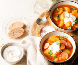 Goulash dos maneras: vegano y con carne