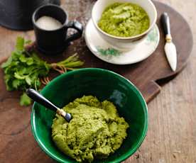 Pasta kokosowa z cebulą i kolendrą