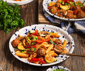 Makaron w sosie pomidorowo-ziołowym