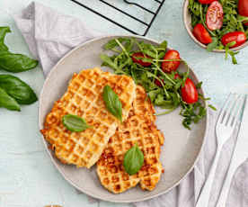 Serowe gofry z kurczaka (low carb)