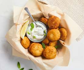 Falafel di ceci con salsa allo yogurt