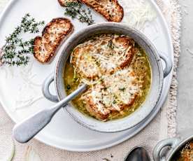 經典法式洋蔥濃湯