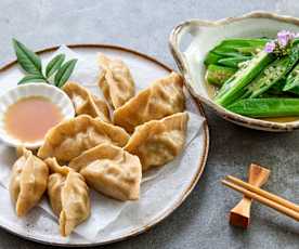 午餐（沙葱猪肉蒸饺、凉拌秋葵）