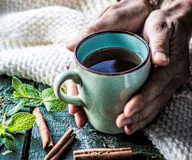 Tisane thym, menthe et cannelle