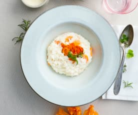 Risotto con petali di carote e caprino