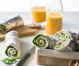 Wrap de espinacas con queso cremoso y salmón