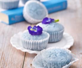 Nyonya Blue Pea Flower Huat Kuih (Steamed Cupcakes)