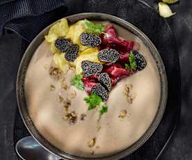 Getrüffelte Maronensuppe mit geräucherter Ente