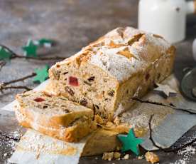 Cake especiado de frutos secos y ron