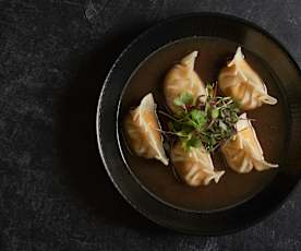 Wonton de calabaza en caldo dashi