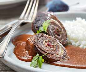 Rinderrouladen mit Zwiebel-Pflaumen-Füllung