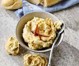 Dattel-Curry-Dip