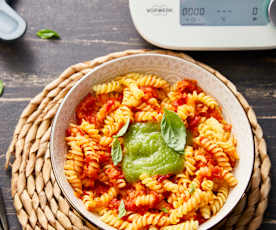 Pâtes à la sauce provençale et au pistou