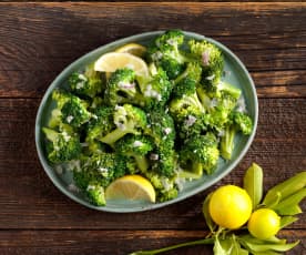 Brócoli con limón y ajo