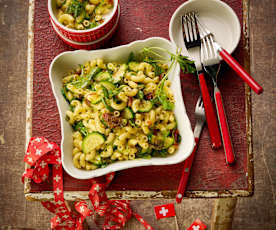 Insalata di pasta estiva con zucchine