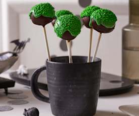 Zauberkessel-Cake-Pops
