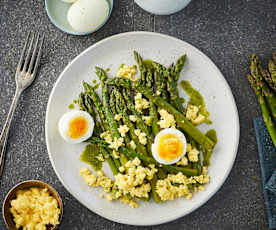 Asparagi a vapore in salsa verde