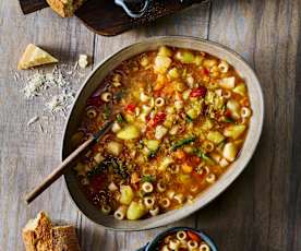 Minestrone İtalyan Sebze Çorbası