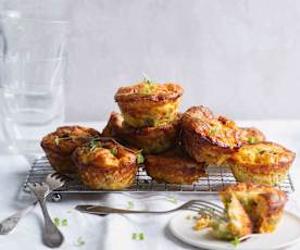 Brokolicové muffiny se slaninou a ementálem