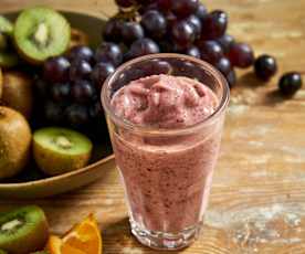 Granizado de kiwi, banana e uva