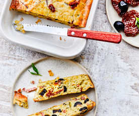 Clafoutis de courgettes aux tomates confites et bacon