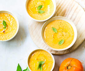 Gaspacho de tomates jaunes au basilic