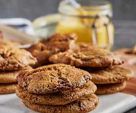 Galletas de chispas de chocolate y mantequilla dorada