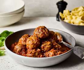 Meatballs in tomato sauce