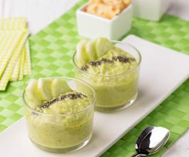 Vellutata fredda avocado, cetrioli e cumino