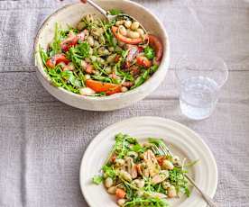 Salade de haricots, tomates  et thon, vinaigrette au pesto