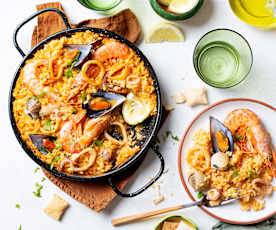 Paella z owocami morza