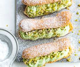 Eclairs à la pistache et fève tonka