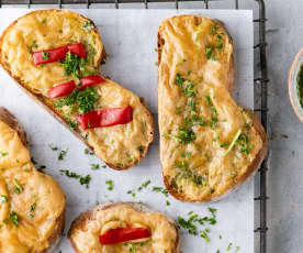 Bruschette all'aglio e formaggio vegano