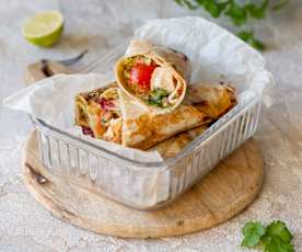 Burrito z kurczakiem i pico de gallo