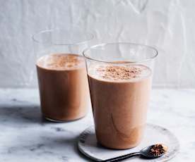 Smoothie aux noix de cajou et au cacao